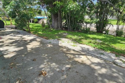 House in Pinellas Park, Florida 3 bedrooms, 103.03 sq.m. № 1822968 - photo 13