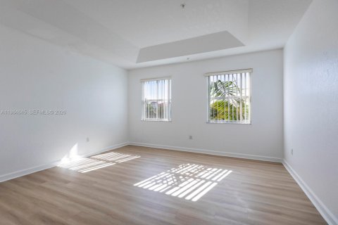 Condominio en alquiler en Miami, Florida, 2 dormitorios, 111.95 m2 № 2057877 - foto 14