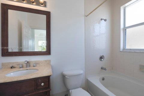 Condominio en alquiler en Miami, Florida, 2 dormitorios, 111.95 m2 № 2057877 - foto 15