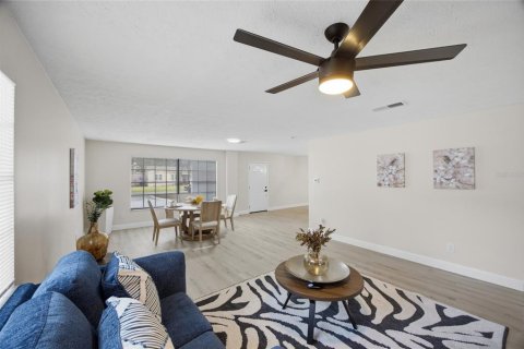 Villa ou maison à vendre à Tampa, Floride: 3 chambres, 151.24 m2 № 2148076 - photo 12