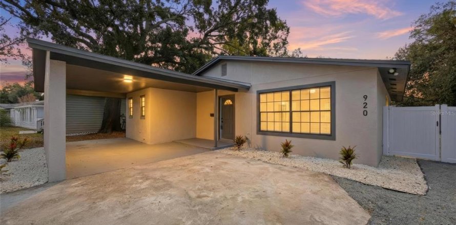 Villa ou maison à Tampa, Floride 3 chambres, 151.24 m2 № 2148076