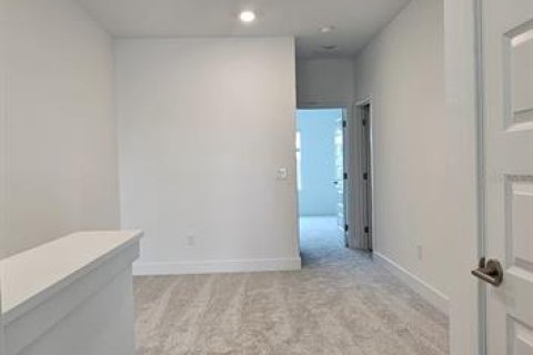 Townhouse in Winter Garden, Florida 3 bedrooms, 181.62 sq.m. № 2219118 - photo 8