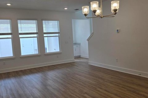 Townhouse in Winter Garden, Florida 3 bedrooms, 181.62 sq.m. № 2219118 - photo 4