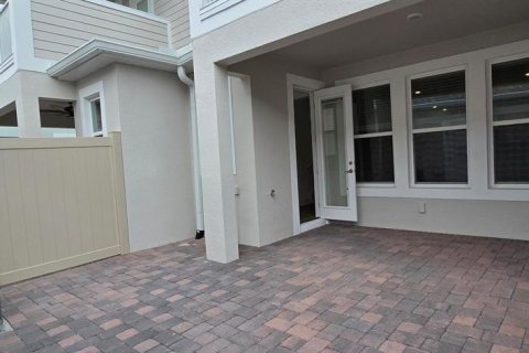 Townhouse in Winter Garden, Florida 3 bedrooms, 181.62 sq.m. № 2219118 - photo 20