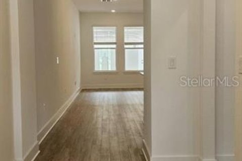 Townhouse in Winter Garden, Florida 3 bedrooms, 181.62 sq.m. № 2219118 - photo 3