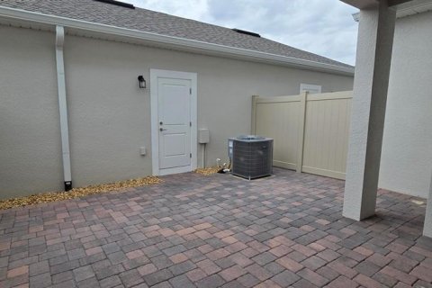 Townhouse in Winter Garden, Florida 3 bedrooms, 181.62 sq.m. № 2219118 - photo 24
