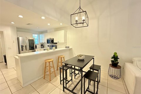 Villa ou maison à louer à Bradenton, Floride: 2 chambres, 112.88 m2 № 2413651 - photo 7