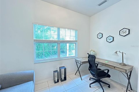 Villa ou maison à louer à Bradenton, Floride: 2 chambres, 112.88 m2 № 2413651 - photo 11