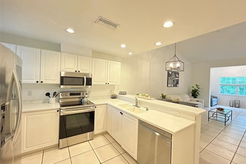 Villa ou maison à louer à Bradenton, Floride: 2 chambres, 112.88 m2 № 2413651 - photo 3