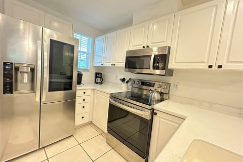 Villa ou maison à louer à Bradenton, Floride: 2 chambres, 112.88 m2 № 2413651 - photo 4