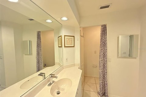 Villa ou maison à louer à Bradenton, Floride: 2 chambres, 112.88 m2 № 2413651 - photo 20
