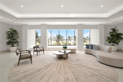 Condo in Aventura, Florida, 2 bedrooms № 2185870 - photo 25