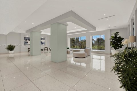 Condo in Aventura, Florida, 2 bedrooms № 2185870 - photo 26