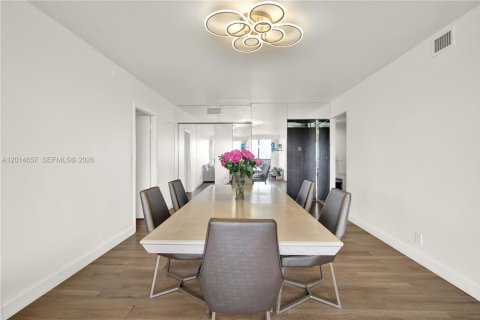 Condo in Aventura, Florida, 2 bedrooms № 2185870 - photo 3