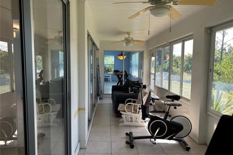 House in Punta Gorda, Florida 2 bedrooms, 121.33 sq.m. № 2429148 - photo 12