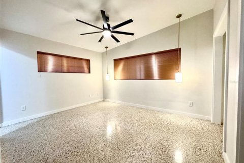 Casa en venta en Orlando, Florida, 3 dormitorios, 157.47 m2 № 1792827 - foto 12