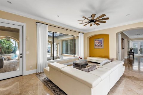 Casa en venta en Orlando, Florida, 5 dormitorios, 703.55 m2 № 1914731 - foto 14