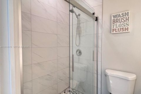 Condo in Hallandale Beach, Florida  № 1991340 - photo 3