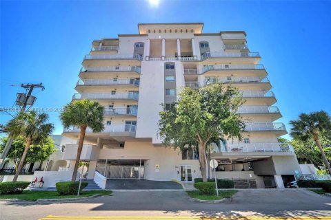 Copropriété à louer à Miami, Floride: 1 chambre, 118.54 m2 № 1994751 - photo 26