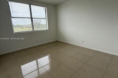 Condominio en alquiler en West Palm Beach, Florida, 2 dormitorios, 69.96 m2 № 1998915 - foto 15