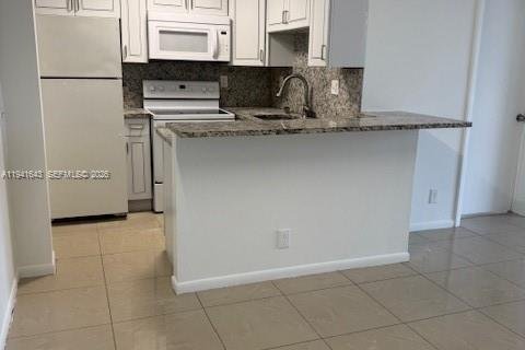 Condominio en alquiler en West Palm Beach, Florida, 2 dormitorios, 69.96 m2 № 1998915 - foto 7