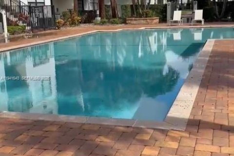 Condominio en alquiler en West Palm Beach, Florida, 2 dormitorios, 69.96 m2 № 1998915 - foto 21