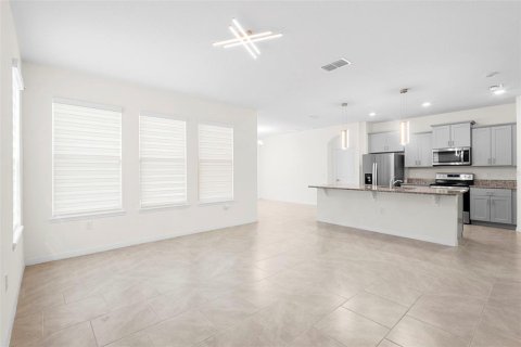 House in Kissimmee, Florida 4 bedrooms, 199 sq.m. № 1899796 - photo 27