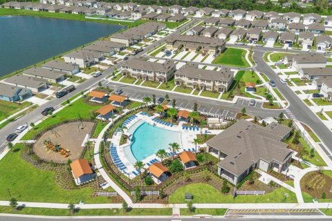House in Kissimmee, Florida 4 bedrooms, 199 sq.m. № 1899796 - photo 2