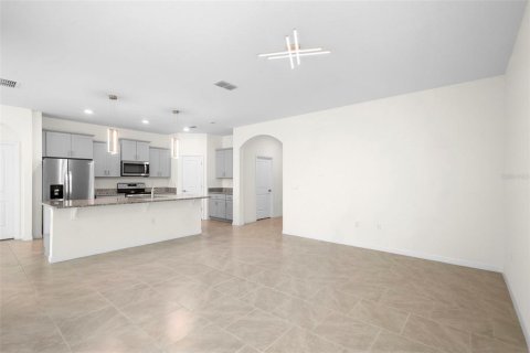 House in Kissimmee, Florida 4 bedrooms, 199 sq.m. № 1899796 - photo 17