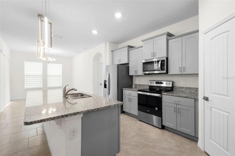 House in Kissimmee, Florida 4 bedrooms, 199 sq.m. № 1899796 - photo 15