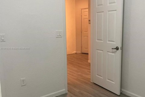 Купить кондоминиум в Дорал, Флорида 3 спальни, 118.91м2, № 2015500 - фото 22