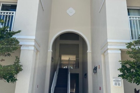 Купить кондоминиум в Дорал, Флорида 3 спальни, 118.91м2, № 2015500 - фото 2