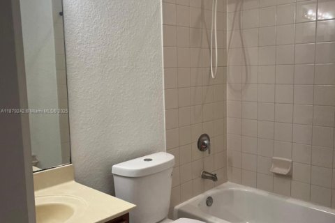 Купить кондоминиум в Дорал, Флорида 3 спальни, 118.91м2, № 2015500 - фото 26