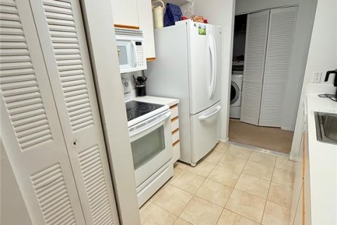 Condominio en venta en Saint Petersburg, Florida, 3 dormitorios, 105.91 m2 № 1901465 - foto 3