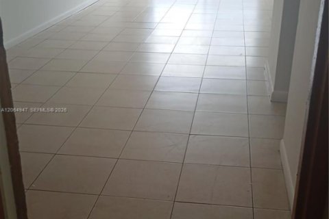 Appartement à Lauderdale Lakes, Floride 2 chambres, 102.19 m2 № 2279580