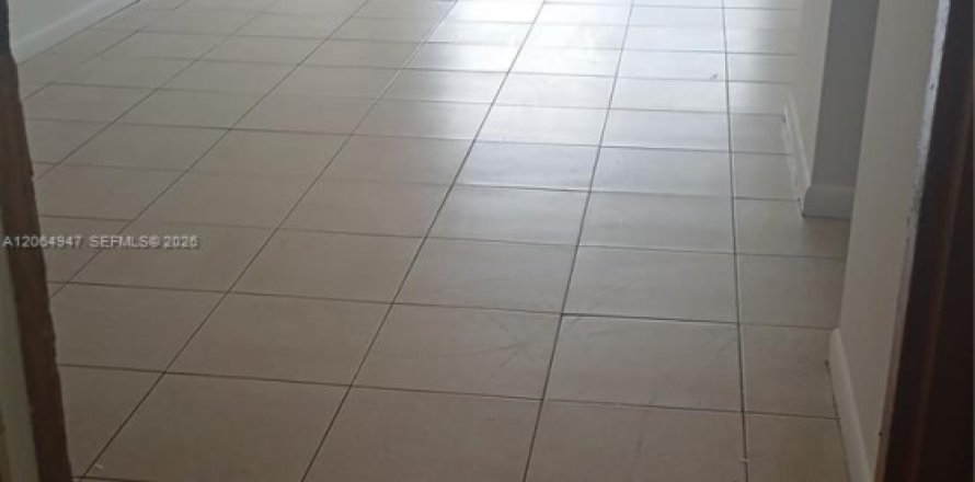Appartement à Lauderdale Lakes, Floride 2 chambres, 102.19 m2 № 2279580