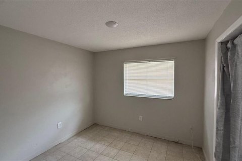 Appartement à louer à Wildwood, Floride: 2 chambres, 58.71 m2 № 1913469 - photo 5