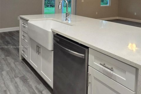 House in Palm Bay, Florida 3 bedrooms № 1937399 - photo 11