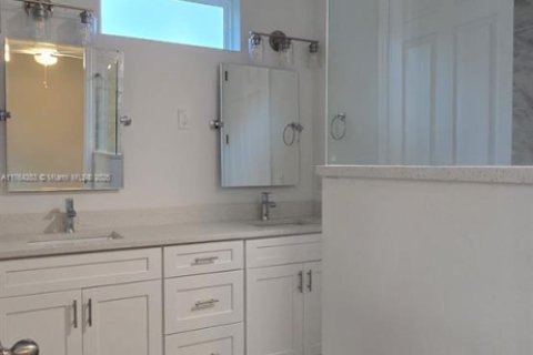Villa ou maison à vendre à Palm Bay, Floride: 3 chambres № 1937399 - photo 8