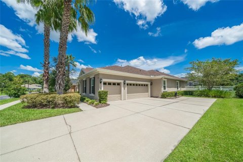House in Wesley Chapel, Florida 4 bedrooms, 262.17 sq.m. № 1886319 - photo 8