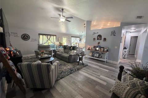 Casa en venta en Winter Haven, Florida, 3 dormitorios, 189.06 m2 № 2223037 - foto 3