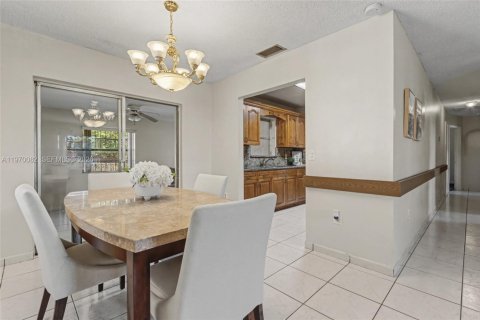 Villa ou maison à vendre à Miami Gardens, Floride: 3 chambres, 124.58 m2 № 2030844 - photo 14