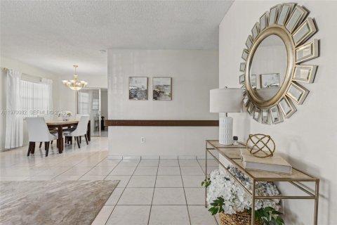 Villa ou maison à vendre à Miami Gardens, Floride: 3 chambres, 124.58 m2 № 2030844 - photo 10