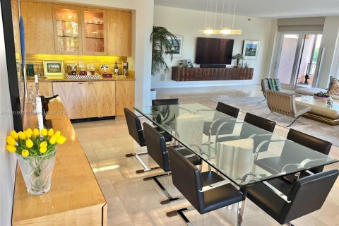 Copropriété à louer à Coral Gables, Floride: 4 chambres, 379.97 m2 № 1978974 - photo 6