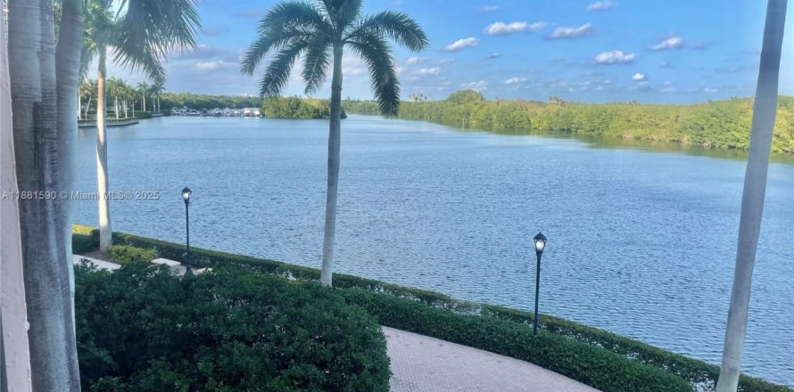 Condo à Coral Gables, Floride, 4 chambres  № 1978974