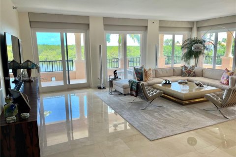 Copropriété à louer à Coral Gables, Floride: 4 chambres, 379.97 m2 № 1978974 - photo 4