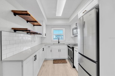 Copropriété à louer à Saint Pete Beach, Floride: 2 chambres, 76.83 m2 № 2431683 - photo 5
