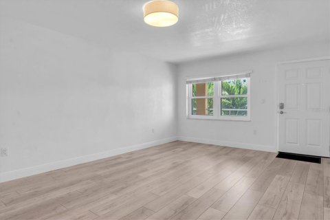 Copropriété à louer à Saint Pete Beach, Floride: 2 chambres, 76.83 m2 № 2431683 - photo 9