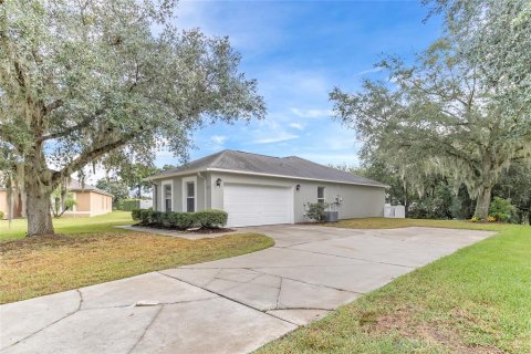 Villa ou maison à vendre à Apopka, Floride: 3 chambres, 151.52 m2 № 2408935 - photo 2
