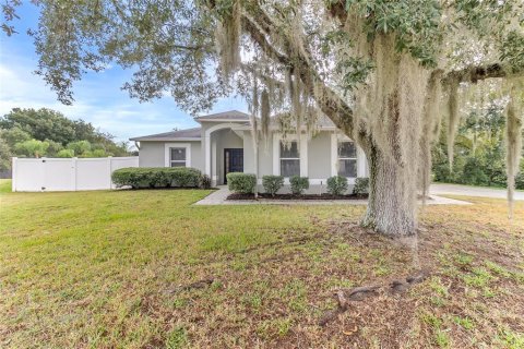 Villa ou maison à vendre à Apopka, Floride: 3 chambres, 151.52 m2 № 2408935 - photo 4